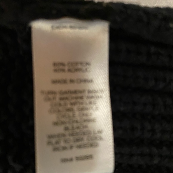 Sweater - Picture 5 of 5